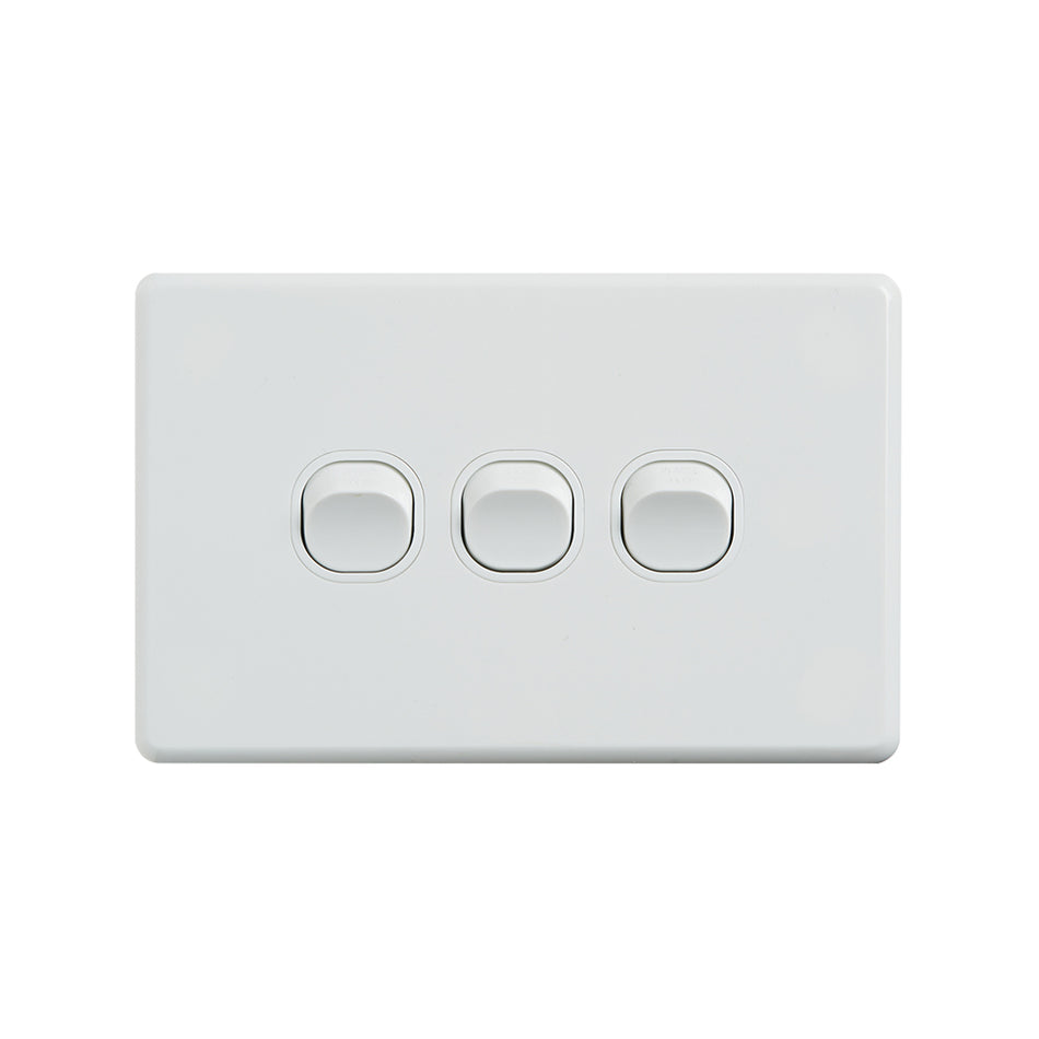 4C | Classic 3 Gang Switch 250V 16AX | Horizontal