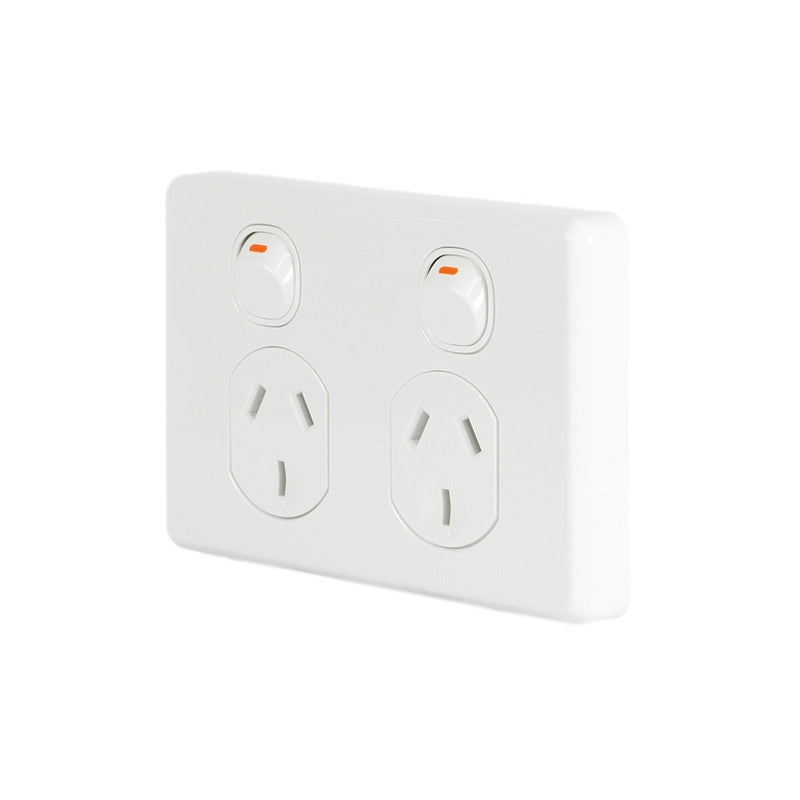 Clipsal Classic C2025-WE | 10 AMP Double Power Point | White Electric