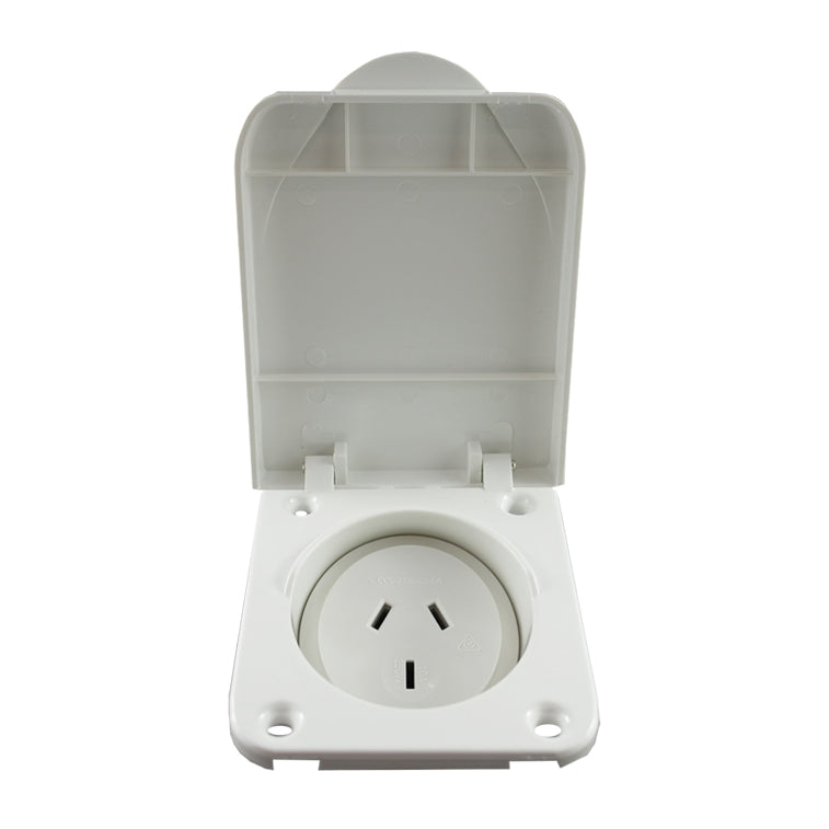 Caravan Outlet Female – 3 Pin 250V AC 10A