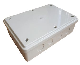 ADAPTABLE-BOX-W/KNOCKOUT-225X150X50MM