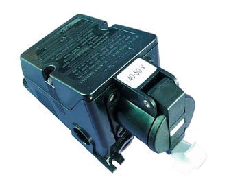 SOCKET-2P+-E-230v-16A
