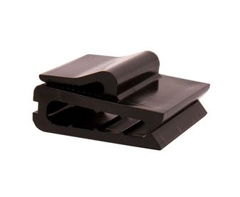 ACETAL-4-CABLE-U-STYLE-EDGE-CLP-BLK-50PK